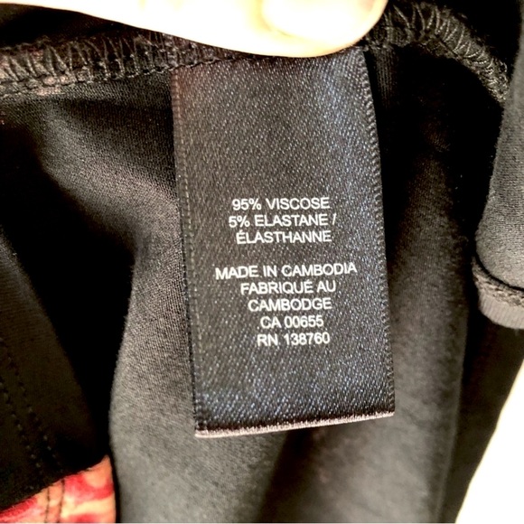 NWT RW&CO. Red Floral Black Twist Knot Neckline Long Sleeve Blouse Size … - Picture 7 of 7